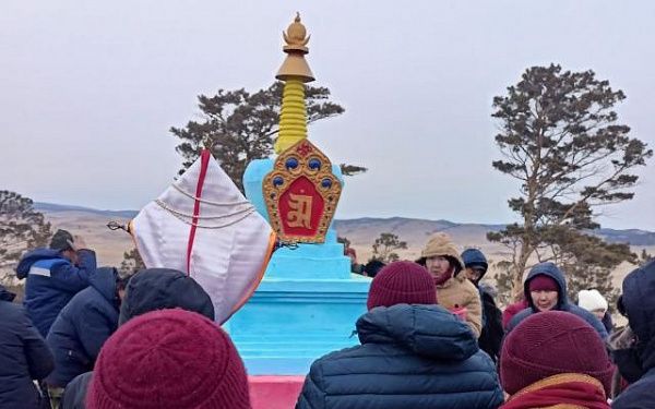 Жители Бурятии приняли участие в ритуале освящения ступы Великой Победы