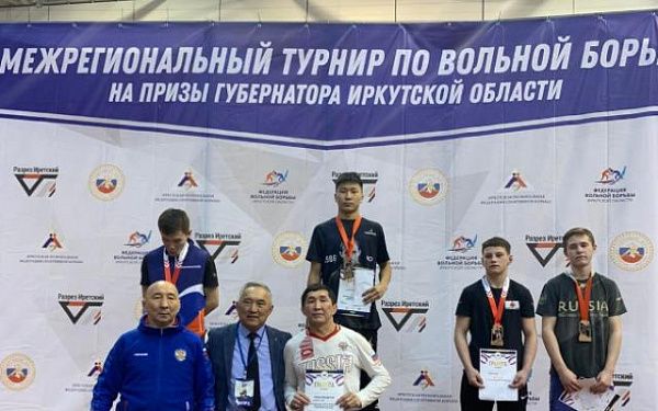 В Иркутске впервые прошел межрегиональный турнир по вольной борьбе среди юношей