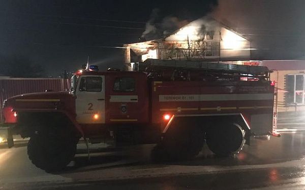 Нарушение правил пожарной безопасности стало причиной пожара площадью 300 квадратных метров