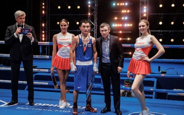 Бурятский боксёр взял бронзу чемпионата России по боксу