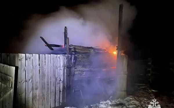 В Бурятии за сутки пожарно-спасательные подразделения реагировали на 2 возгорания