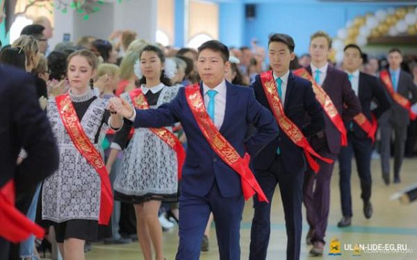 В школах Улан-Удэ "Последний звонок" для выпускных классов пройдет в очном формате