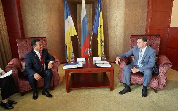 Мэр Улан-Удэ Игорь Шутенков обсудил с Генконсулом Монголии в Улан-Удэ вопросы сотрудничества