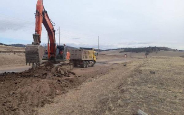 В двух районах Бурятии начался ремонт новых километров региональной дороги