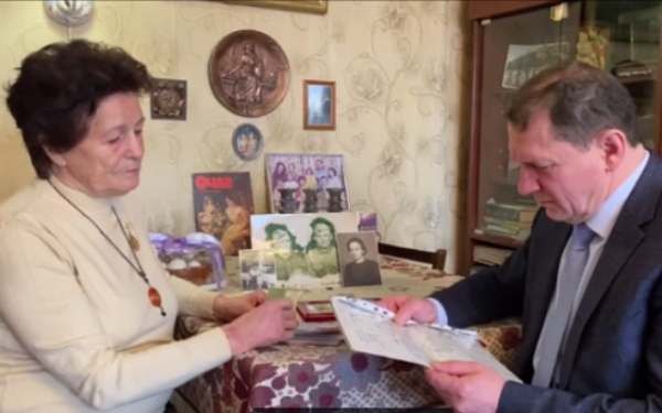 Мэр Улан-Удэ встретился с жительницей блокадного Ленинграда