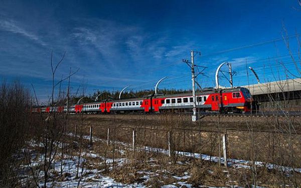 Пассажиры с детьми могут путешествовать на поездах по России со скидкой 15%