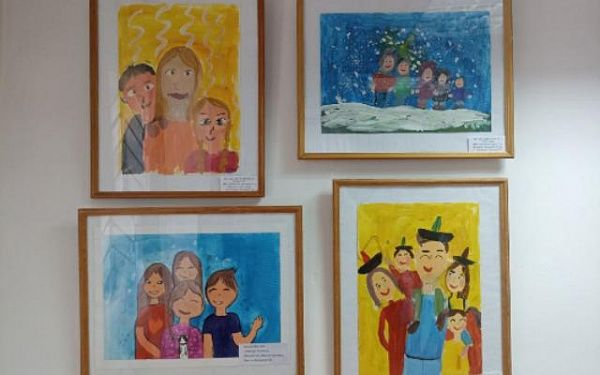В филиале старинного музея Бурятии открылась выставка "Мир семьи. Мир любви" 