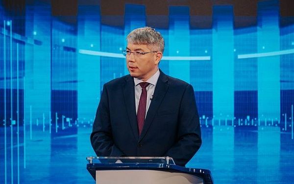 Глава Бурятии дал интервью региональным телеканалам