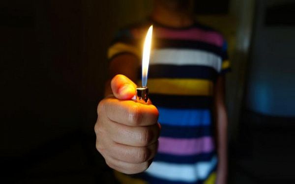 В Бурятии начнут штрафовать за вовлечение подростков в употребление сжиженного газа