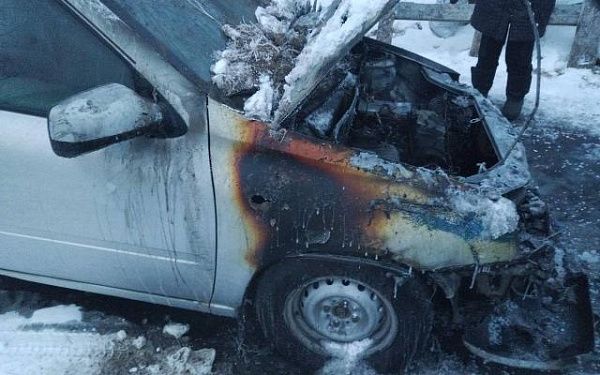 В селе Бурятии пожарные ликвидировали возгорание автомобиля 