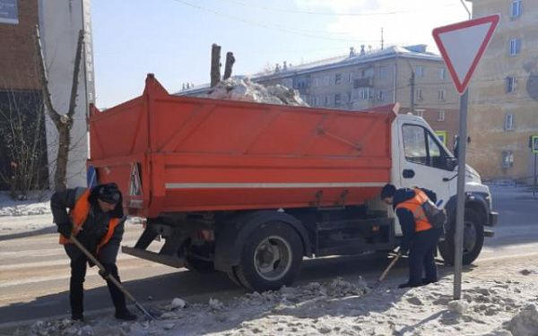 С начала зимы Комбинат по благоустройству вывез с городских улиц более семи тысяч КАМАЗов снега