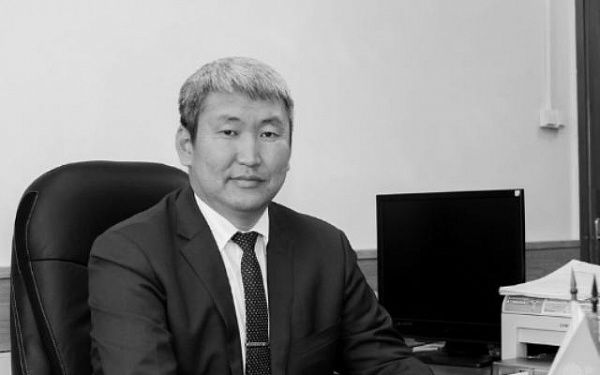 В Улан-Удэ проводили в последний путь экс-министра образования Бурятии 