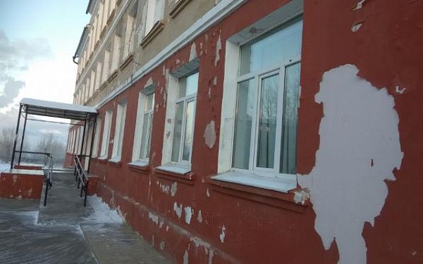 Народный фронт добивается устранения строительных недочетов в отремонтированной за 14 млн рублей гусиноозерской гимназии