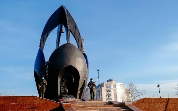 В Улан-Удэ после реконструкции открыли мемориал «Ровесникам, ушедшим в бой»