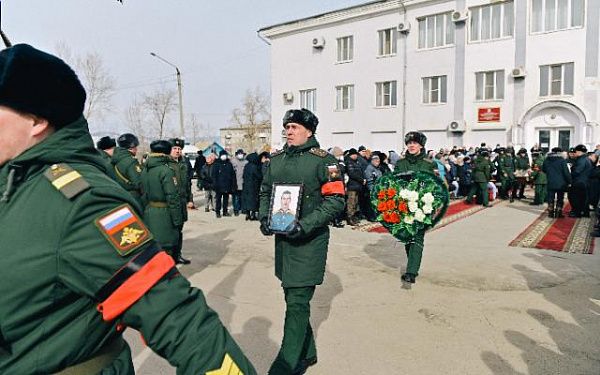 В Гусиноозерске простились с земляком, погибшим при исполнении воинского долга на Донбассе