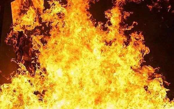 Добровольные пожарные села Харашибирь остановили распространение огня