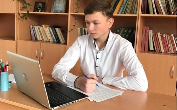 Школьник из Бурятии пообщался с детским омбудсменом России