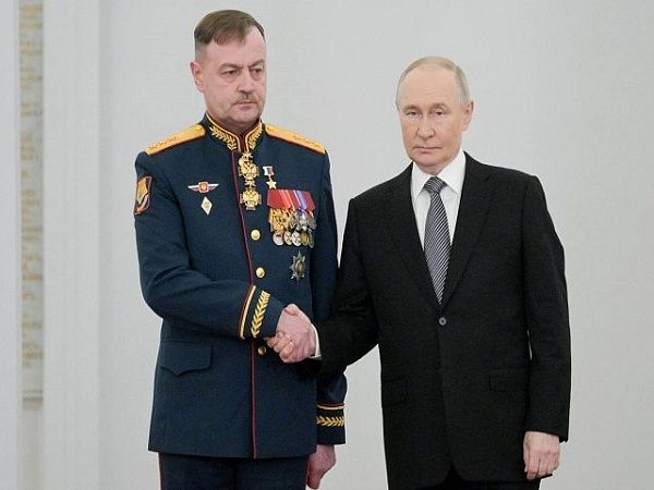 В День Героев Отечества Президент России вручил медали "Золотая Звезда"