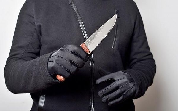 МВД Бурятии выражает благодарность гражданину, оказавшему содействие полицейскому в задержании вооруженного ножом злоумышленника
