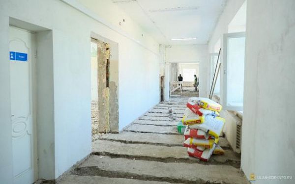 Идет капитальный ремонт школы №5 в Сосновом бору
