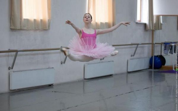 Балерина из Донбасса участвует в международном конкурсе