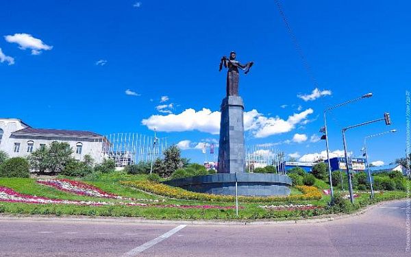 До конца июня в Улан-Удэ высадят цветы на восьми тысячах квадратных метров