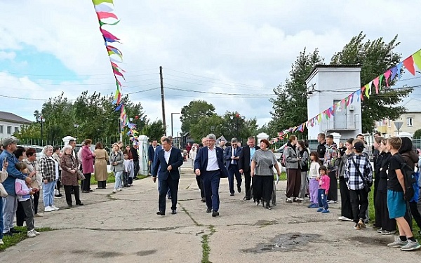 Глава Бурятии работает в Кабанском районе