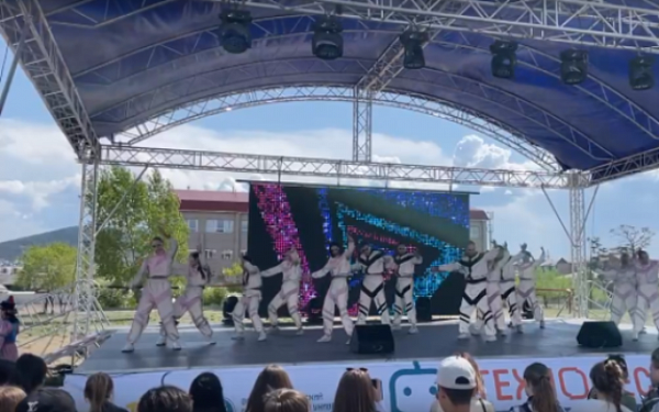 Первый фестиваль науки и технологий  идет в Улан-Удэ