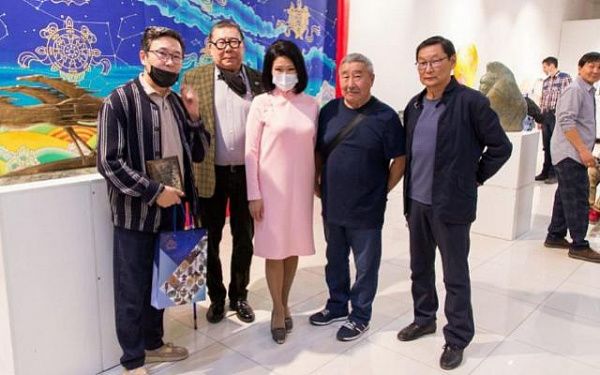Выставка «Художники – Бурятии» открылась в Улан-Удэ