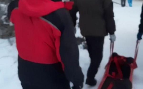 Бурятские спасатели эвакуировали с гор пострадавшего мужчину