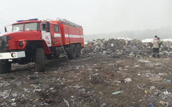 Открытый огонь ликвидирован на свалке в горном районе Бурятии