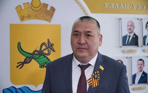 Председатель горсовета Улан-Удэ Чимит Бальжинимаев поздравляет всех с 79-й годовщиной Великой Победы