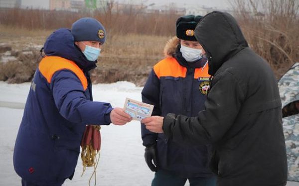 В период ледостава инспекторы ГИМС патрулируют водные объекты республики в усиленном режиме